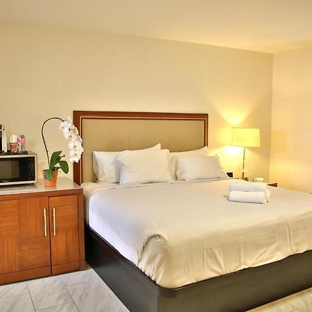 Travelodge By Wyndham Crescent City Extérieur photo