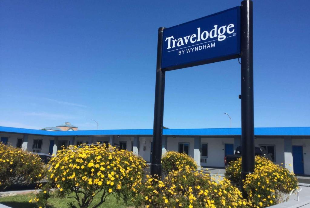 Travelodge By Wyndham Crescent City Extérieur photo