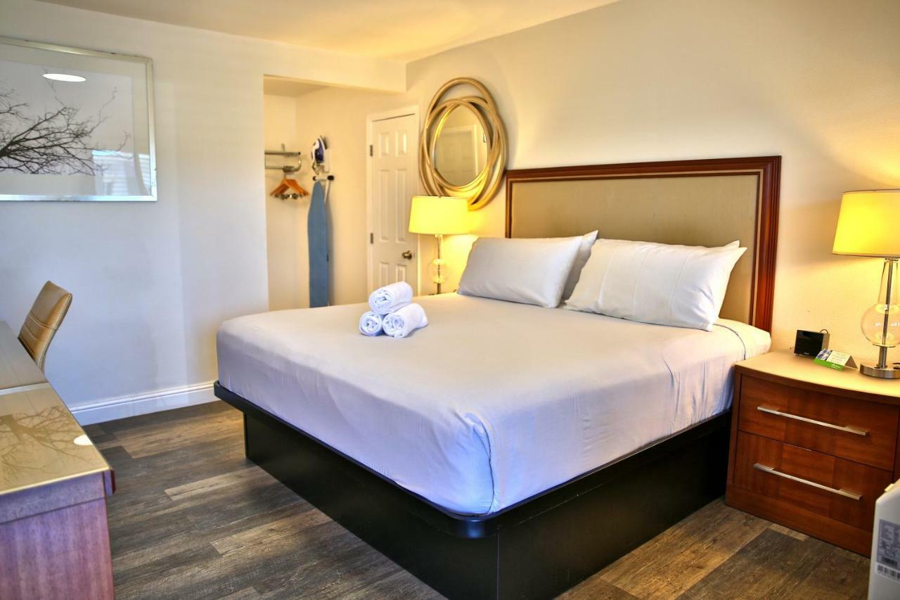 Travelodge By Wyndham Crescent City Extérieur photo