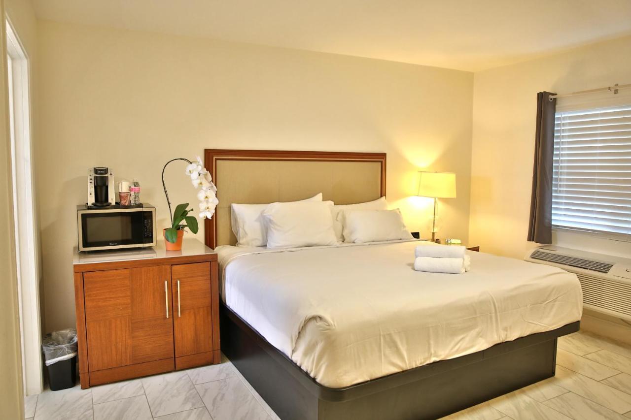 Travelodge By Wyndham Crescent City Extérieur photo